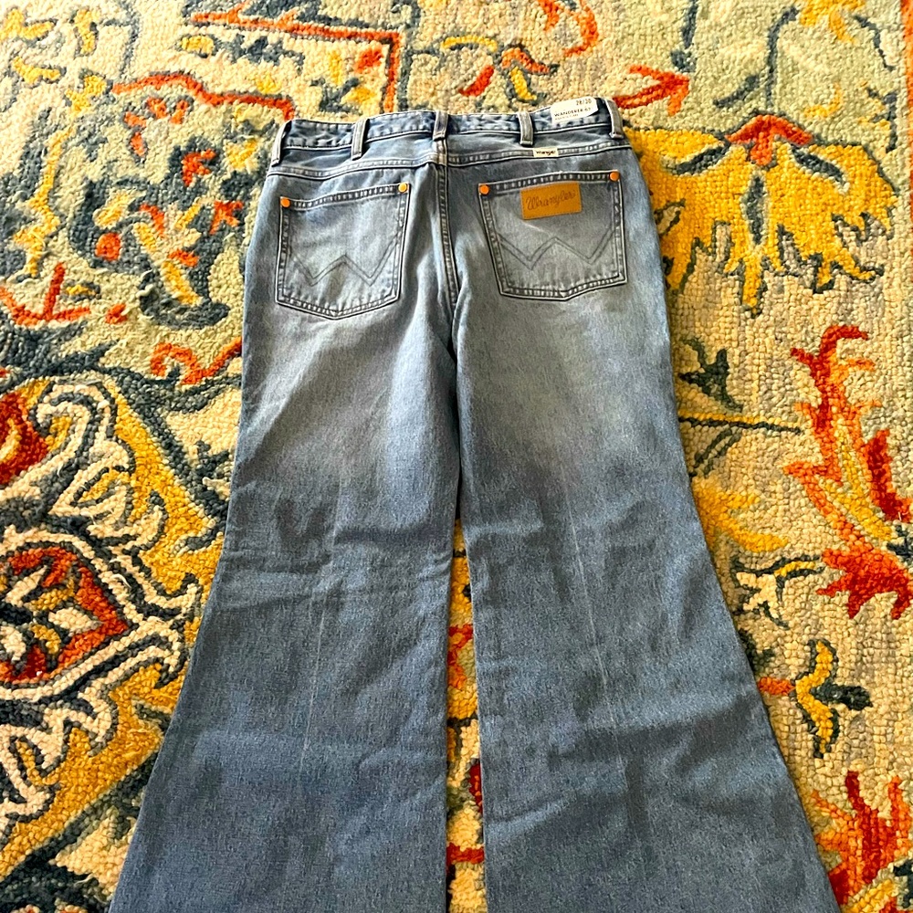 Women’s Wrangler jeans. Waist 28, length 30